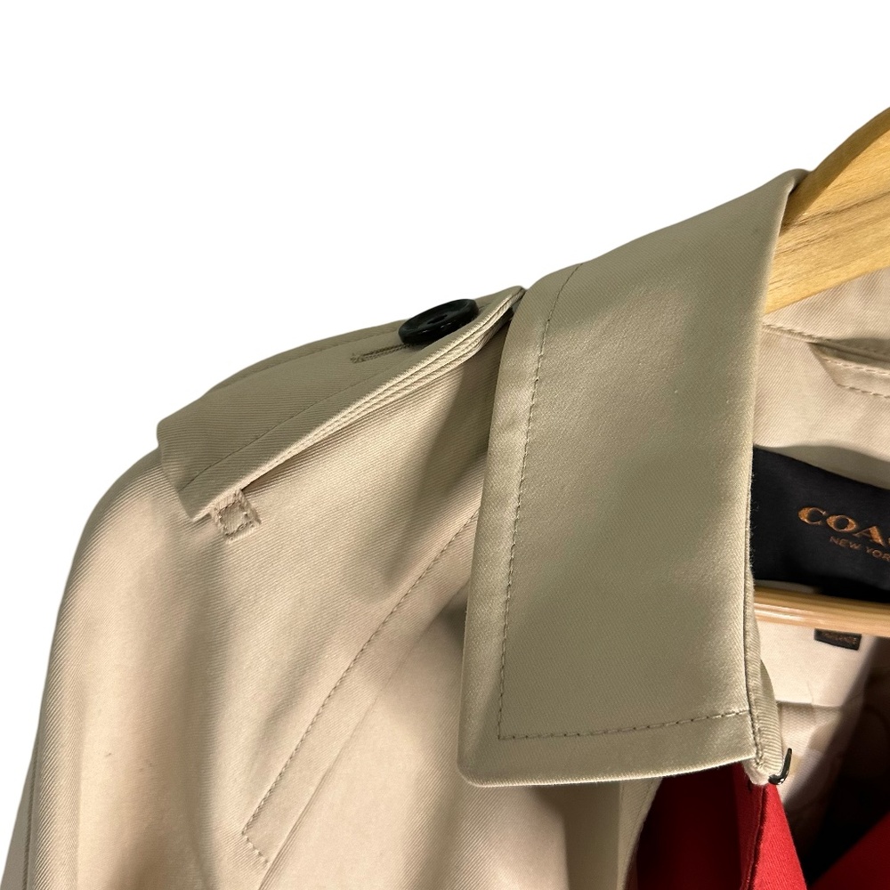 Coach Colorblock WM Peacoat Khaki, Red, Black with Button Detail on Shoulder - Picture 5 of 10